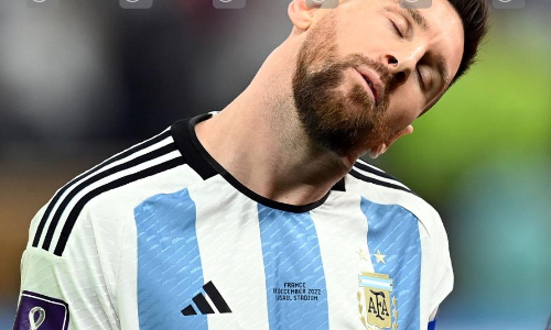 മെസ്സി കപ്പുയർത്തിയ ചരിത്ര നിമിഷങ്ങൾ...