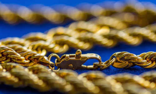 ബസ് യാത്രക്കിടെ മൂന്ന് സ്ത്രീകളുടെ സ്വർണമാലകൾ നഷ്ടപ്പെട്ടു