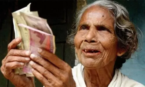 സാമൂഹ്യ സുരക്ഷ പെൻഷൻ: വിതരണത്തിൽ സോഫ്റ്റ്വെയറിൽ തകരാറെന്ന് മന്ത്രി സാമൂഹ്യ സുരക്ഷ പെൻഷൻ: വിതരണത്തിൽ സോഫ്റ്റ്വെയറിൽ തകരാറെന്ന് മന്ത്രി