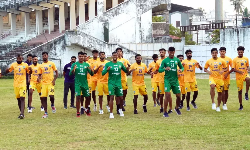 ‘സന്തോഷം’ തുടരാൻ കേരളം; സന്തോഷ് ട്രോഫി ഗ്രൂപ് മത്സരങ്ങൾക്ക് നാളെ തുടക്കം ‘സന്തോഷം’ തുടരാൻ കേരളം; സന്തോഷ് ട്രോഫി ഗ്രൂപ് മത്സരങ്ങൾക്ക് നാളെ തുടക്കം