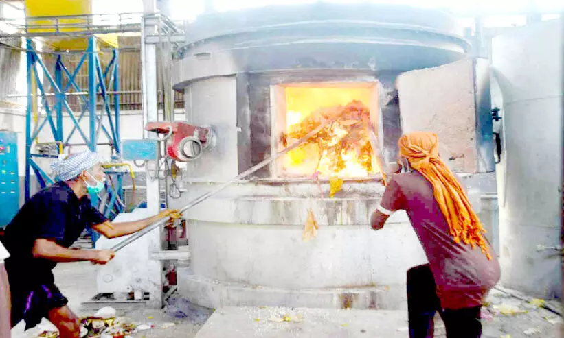 ശബരിമല; ഈ സീസണിൽ കത്തിച്ചത് 1250 ലോഡ് മാലിന്യം ശബരിമല; ഈ സീസണിൽ കത്തിച്ചത് 1250 ലോഡ് മാലിന്യം