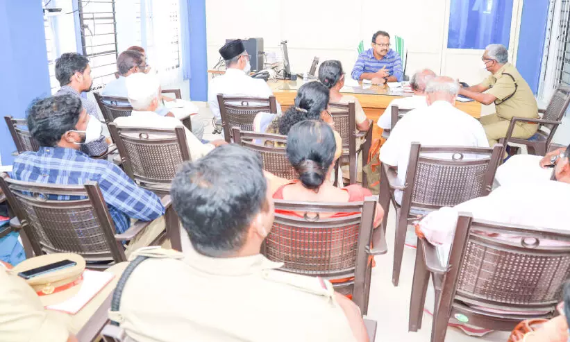 വ്യാജമദ്യവും ലഹരി ഉപയോഗവും; അതിര്ത്തി ഗ്രാമങ്ങളില് പരിശോധന കർശനമാക്കും വ്യാജമദ്യവും ലഹരി ഉപയോഗവും; അതിര്ത്തി ഗ്രാമങ്ങളില് പരിശോധന കർശനമാക്കും