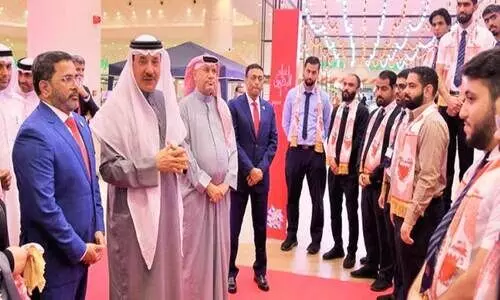 തൊ​ഴി​ൽ മ​ന്ത്രി ലു​ലു ഗ്രൂ​പ് സ​ന്ദ​ർ​ശി​ച്ചു