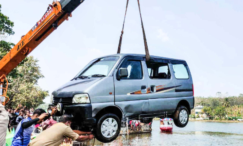 ക്രിസ്മസ്​ തലേന്ന്​ നൊമ്പരമായി മലയാറ്റൂർ കാറപകടം