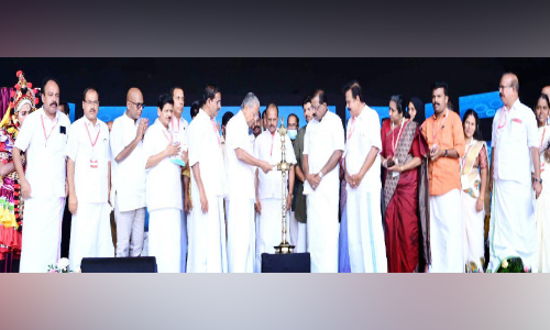 കേരളത്തിന് കൂടുതൽ വിമാന സർവിസുകൾ വേണം - മുഖ്യമന്ത്രി