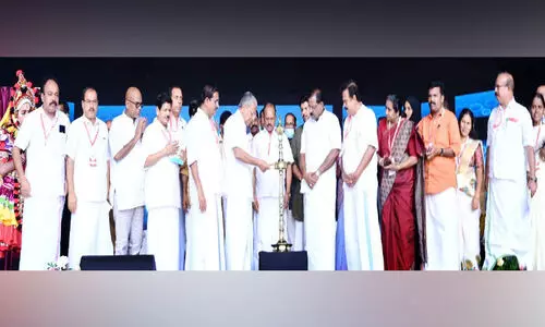 കേരളത്തിന് കൂടുതൽ വിമാന സർവിസുകൾ വേണം - മുഖ്യമന്ത്രി