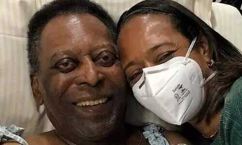 ആശുപത്രിക്കിടക്കയിൽ പെലെക്കരികെ ഒത്തുകൂടി കുടുംബം; അർബുദബാധ അതിഗുരുതരമെന്ന് ഡോക്ടർമാർ