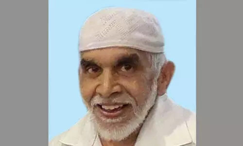 സിയാറത്ത് യാത്ര കഴിഞ്ഞ് മടങ്ങുന്നതിനിടെ ബൈക്കിടിച്ച് മദ്റസാധ്യാപകൻ മരിച്ചു സിയാറത്ത് യാത്ര കഴിഞ്ഞ് മടങ്ങുന്നതിനിടെ ബൈക്കിടിച്ച് മദ്റസാധ്യാപകൻ മരിച്ചു