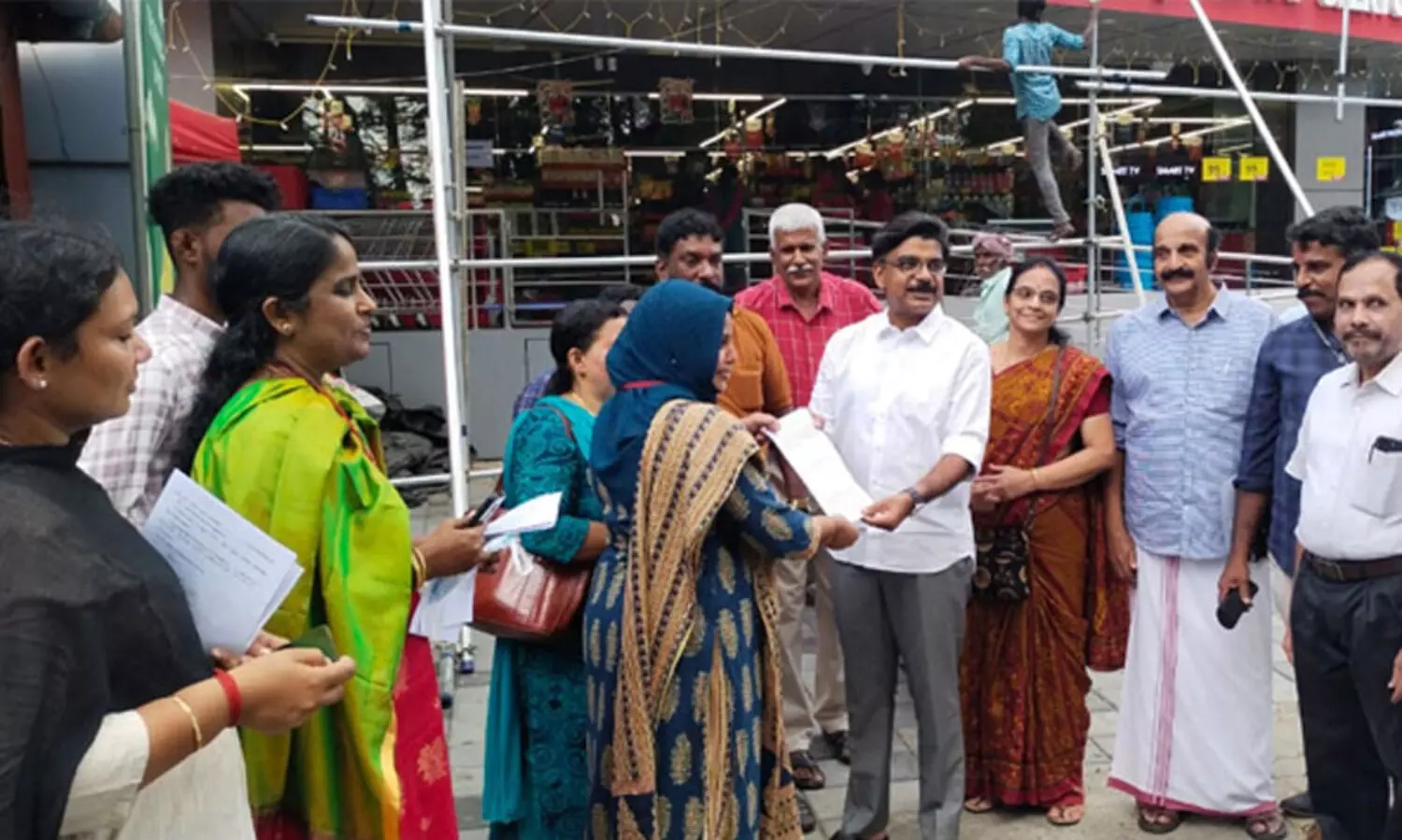 നഗര വികസനം: റവന്യു വകുപ്പ് ഏറ്റെടുത്ത സ്ഥലങ്ങള്‍ കെ.ആര്‍.എഫ്.ബി ക്ക് കൈമാറി