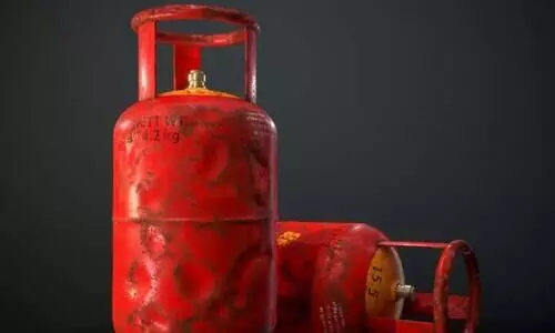 കാലപ്പഴക്കംചെന്ന പാചകവാതക സിലിണ്ടറുകള്‍ വ്യാപകം