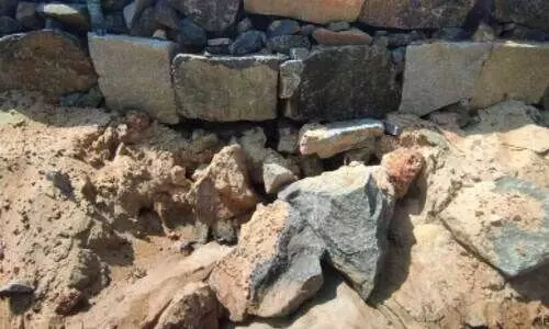 മാട്ടൂൽ ചാലിൽ കടൽഭിത്തി തകർച്ച ഭീതിയിൽ