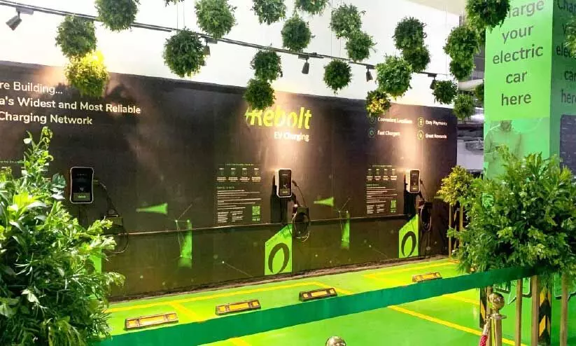 ലു​ലു ഗ്ലോ​ബ​ൽ മാ​ളി​ൽ വൈ​ദ്യു​തി ചാ​ർ​ജി​ങ്​ സ്​​റ്റേ​ഷ​നു​മാ​യി റി​ബോ​ൾ​ട്ട്​