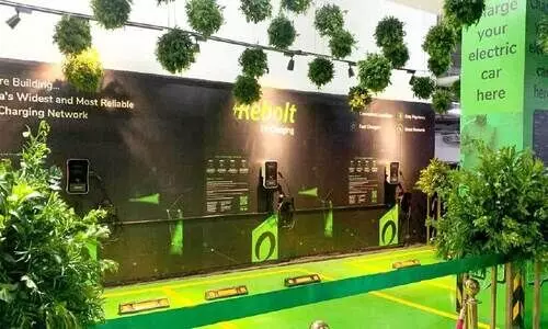 ലു​ലു ഗ്ലോ​ബ​ൽ മാ​ളി​ൽ വൈ​ദ്യു​തി ചാ​ർ​ജി​ങ്​ സ്​​റ്റേ​ഷ​നു​മാ​യി റി​ബോ​ൾ​ട്ട്​