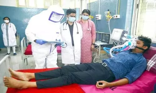 കോ​വി​ഡ്: ഭ​യ​ക്കേ​ണ്ട സാ​ഹ​ച​ര്യ​മി​ല്ല, ജാ​ഗ്ര​ത വേ​ണം -മു​ഖ്യ​മ​ന്ത്രി