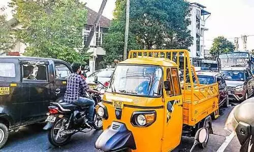 Heavy traffic jam in Fort Vypin