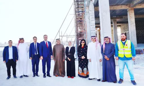 ഗ​ലാ​ലി കോ​ർ​ണി​ഷ്​ പ​ദ്ധ​തി ടൂ​റി​സം മ​ന്ത്രി വി​ല​യി​രു​ത്തി