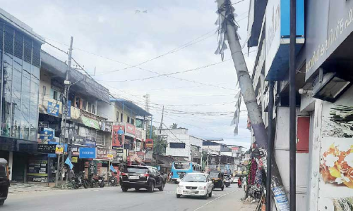 ഉപയോഗ ശൂന്യമായ ടെലിഫോൺ പോസ്റ്റുകൾ അപകടക്കെണി