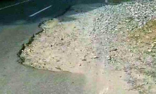 ടൂറിസം പാതയിൽ അലവി സെന്ററിലെ അപകട ഭീഷണി ഒഴിവാക്കണമെന്ന് ടൂറിസം പാതയിൽ അലവി സെന്ററിലെ അപകട ഭീഷണി ഒഴിവാക്കണമെന്ന്