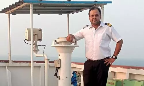 നൈജീരിയയിലെ കടൽക്കൊള്ളക്കാരും കരളുലക്കുന്ന ‘ഹൈനമൻ’ ആചാരവും  -ഷിപ്പ് ഓഫീസറും കഥാകൃത്തുമായ ഗോവിന്ദൻ എഴുതുന്നു