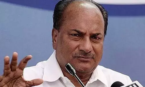 മോദിയെ താഴെയിറക്കാന്‍ ഭൂരിപക്ഷ-ന്യൂനപക്ഷ സമുദായങ്ങളെ ഒപ്പം നിര്‍ത്തണമെന്ന് എ.കെ ആന്‍റണി