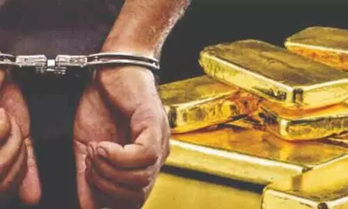 കണ്ണൂരിൽ സ്വർണവുമായി ഇ​രി​ക്കൂ​ര്‍ സ്വദേശിനിയും കാ​സ​ര്‍കോ​ട് സ്വ​ദേ​ശി​യും പിടിയിൽ