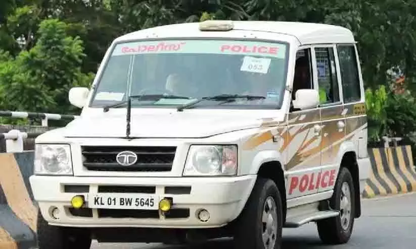 തട്ടിപ്പ് കേസുകളിൽ രാഷ്ട്രീയക്കാരില്ല; അന്വേഷിച്ചത് പീഡനക്കേസ് മാത്രം തട്ടിപ്പ് കേസുകളിൽ രാഷ്ട്രീയക്കാരില്ല; അന്വേഷിച്ചത് പീഡനക്കേസ് മാത്രം