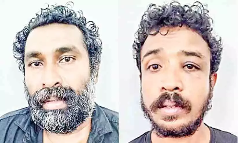 യുവാക്കളെ ആക്രമിച്ച രണ്ടുപേർ പിടിയിൽ യുവാക്കളെ ആക്രമിച്ച രണ്ടുപേർ പിടിയിൽ