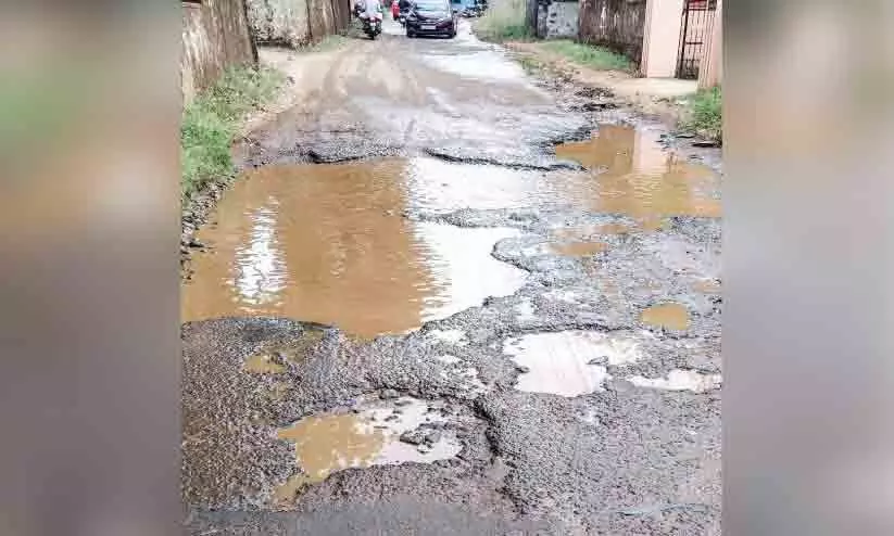 കണയം റോഡ്: ദുരിതത്തിന്റെ കാണാക്കയം കണയം റോഡ്: ദുരിതത്തിന്റെ കാണാക്കയം