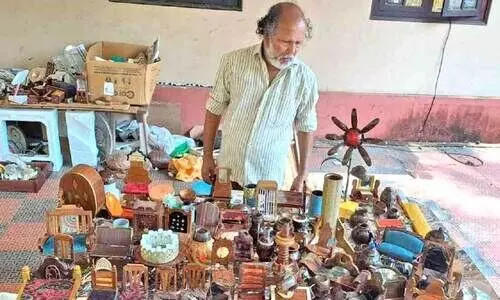 പാഴ്വസ്തുക്കളിൽ കമനീയതയൊരുക്കി അഷ്റഫ്