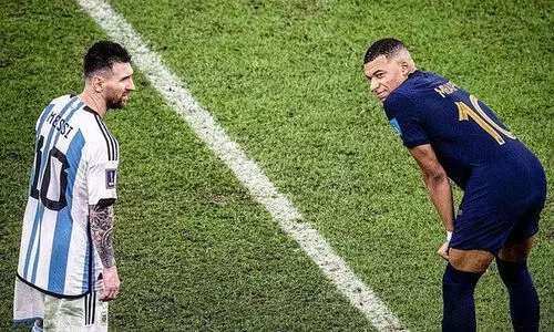 ‘അത് എന്‍റെ പ്രശ്നമല്ല; മെസ്സിയുടെ മടങ്ങിവരവിനായി കാത്തിരിക്കുന്നു’; ‘കൈവിട്ട ആഘോഷ’ങ്ങളോട് പ്രതികരിച്ച് എംബാപ്പെ