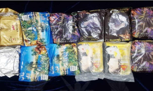 11 കി​ലോ മ​യ​ക്കു​മ​രു​ന്ന്​ പി​ടി​ച്ചെ​ടു​ത്തു