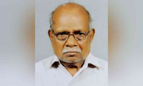 മരണാനന്തര ചടങ്ങിൽ പങ്കെടുക്കാനെത്തിയയാൾ തേനീച്ചക്കുത്തേറ്റ് മരിച്ചു