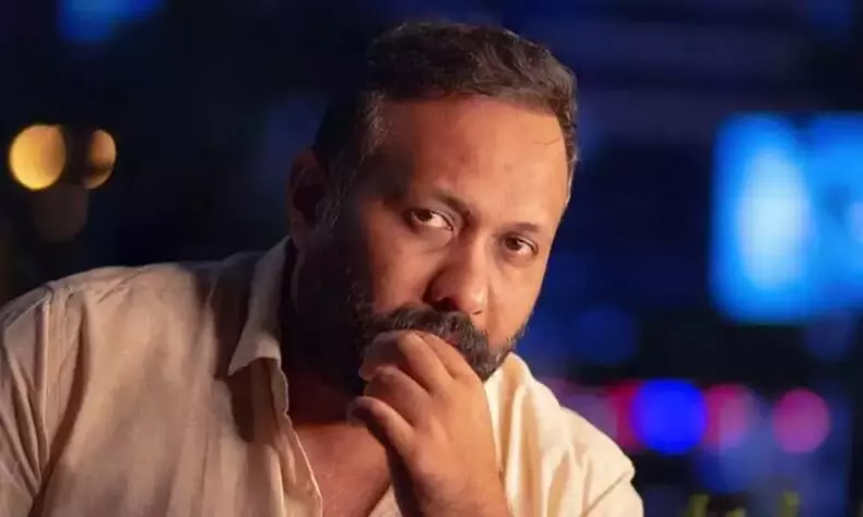 Excise Case Against Omar LuLu Movie Nalla Samayam Excise Case Against Omar LuLu Movie Nalla Samayam