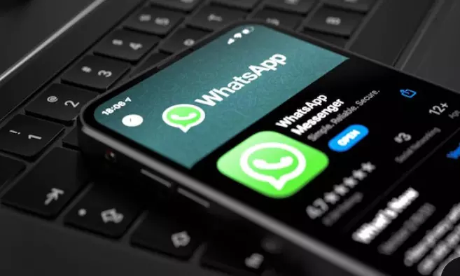 അഞ്ച് ചാറ്റുകൾ വരെ പിൻ ചെയ്തുവെക്കാം; വാട്സ്ആപ്പ് ഫീച്ചർ ഉടൻ അഞ്ച് ചാറ്റുകൾ വരെ പിൻ ചെയ്തുവെക്കാം; വാട്സ്ആപ്പ് ഫീച്ചർ ഉടൻ