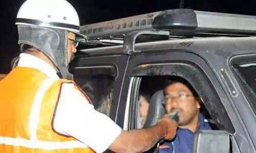 പുതുവത്സരാഘോഷം സുരക്ഷിതമാക്കാം പുതുവത്സരാഘോഷം സുരക്ഷിതമാക്കാം