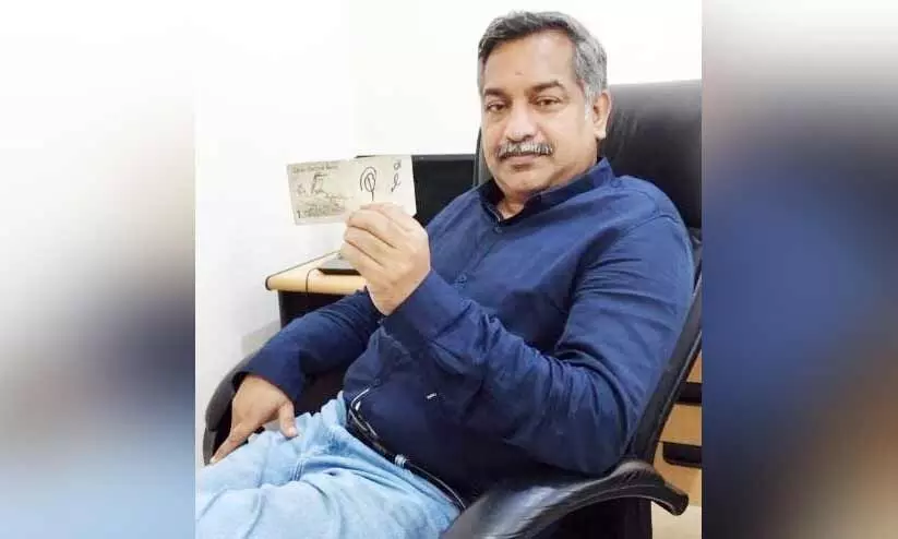 പെ​ലെ​യു​ടെ കൈ​യൊ​പ്പ് ചാ​ർ​ത്തി​യ റി​യാ​ലു​മാ​യി ഷി​ഹാ​ബു​ദ്ദീ​ൻ