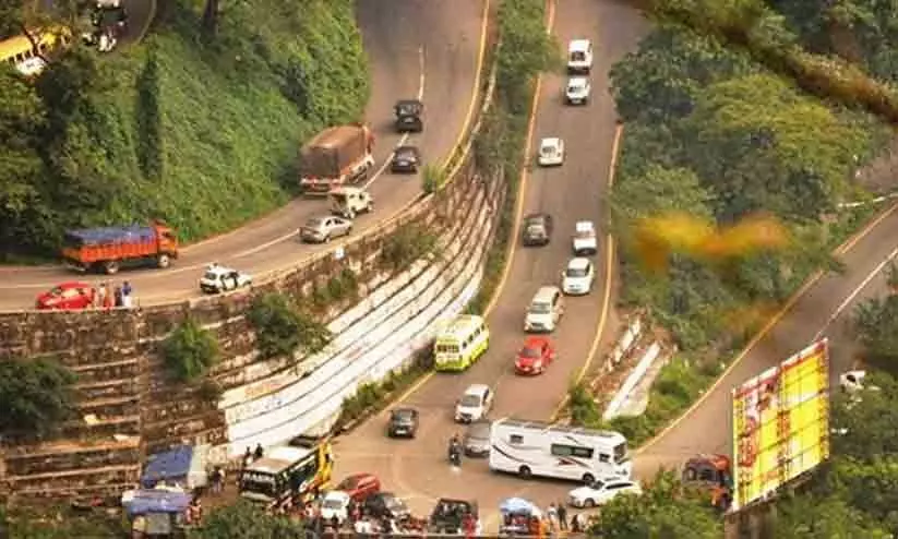 പേടിസ്വപ്നമായി താമരശ്ശേരി ചുരത്തിലെ ദുരിത യാത്ര;  എന്തുണ്ട് പരിഹാരം?