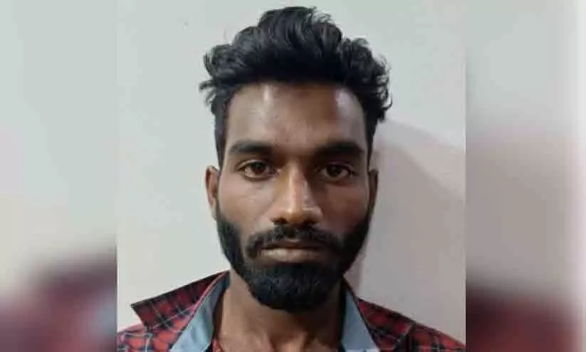 കൈവിലങ്ങുമായി പ്രതി രക്ഷപ്പെട്ടു