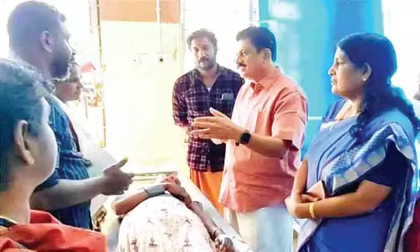 കാട്ടാനയുടെ ആക്രമണം: ടാപ്പിങ് തൊഴിലാളി സ്ത്രീക്ക് പരിക്കേറ്റു കാട്ടാനയുടെ ആക്രമണം: ടാപ്പിങ് തൊഴിലാളി സ്ത്രീക്ക് പരിക്കേറ്റു