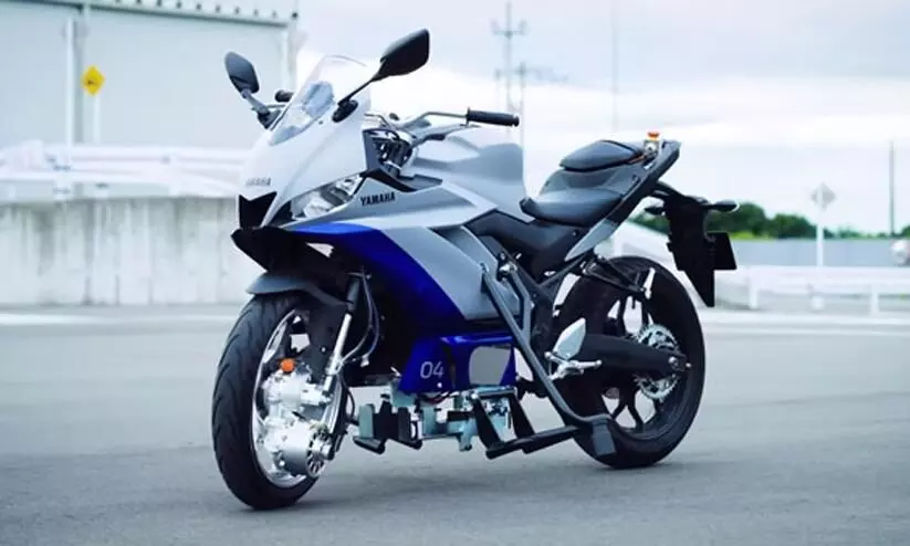 Yamaha debuts self-balancing R3 powered by an electric motor