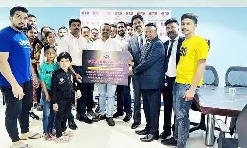 ബ്രോ​ഷ​ര്‍ പ്ര​കാ​ശ​നം ചെ​യ്തു