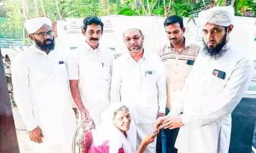 ഷുക്കൂറിന്‍റെ കൈത്താങ്ങിൽ വയോധികക്കും മകൾക്കും പാർപ്പിടമൊരുങ്ങി