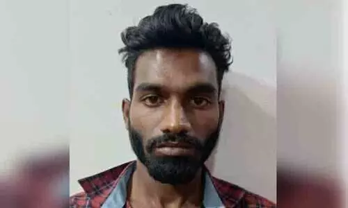 കൈവിലങ്ങുമായി പ്രതി രക്ഷപ്പെട്ടു