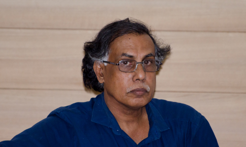 ‘ച​ങ്ങ​ല​യു​ടെ രാ​ഷ്ട്രീ​യം’ -പി.​കെ. പാ​റ​ക്ക​ട​വ് എഴുതുന്നു