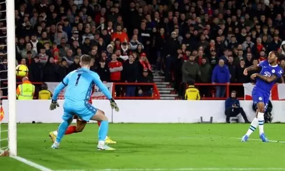 പിന്നെയും പോയിന്റ് കൈവിട്ട് ചെൽസി; പ്രിമിയർ ലീഗിൽ വമ്പന്മാർ വിയർക്കുന്നു പിന്നെയും പോയിന്റ് കൈവിട്ട് ചെൽസി; പ്രിമിയർ ലീഗിൽ വമ്പന്മാർ വിയർക്കുന്നു