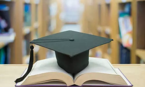 മക്കളുടെ പഠനം; പ്രവാസികൾക്ക് സ്കോളർഷിപ്പിന് അപേക്ഷിക്കാം മക്കളുടെ പഠനം; പ്രവാസികൾക്ക് സ്കോളർഷിപ്പിന് അപേക്ഷിക്കാം