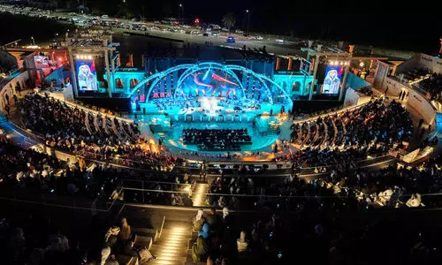 പു​തു​വ​ത്സ​ര സം​ഗീ​ത​പ​രി​പാ​ടി