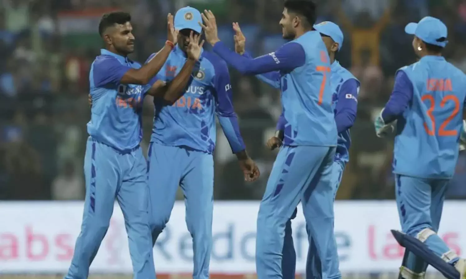 അരങ്ങേറ്റത്തിൽ ശിവം മാവിക്ക് നാലു വിക്കറ്റ്; ലങ്കക്കെതിരെ ഇന്ത്യക്ക് രണ്ടു റൺസ് ജയം