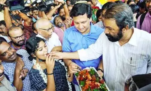 സ്കൂളുകളിൽ ചെന്ന് രാപാർക്കാം സ്കൂളുകളിൽ ചെന്ന് രാപാർക്കാം