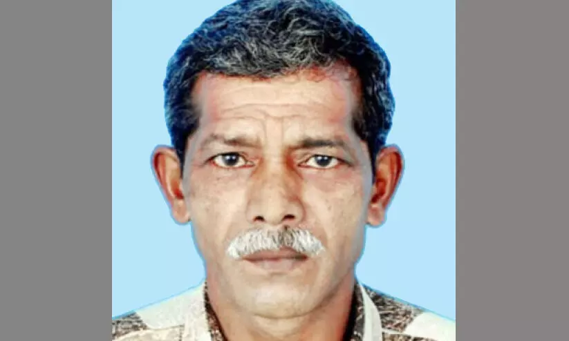 കാട്ടുതേനീച്ചയുടെ കുത്തേറ്റ് തൊഴിലാളി മരിച്ചു കാട്ടുതേനീച്ചയുടെ കുത്തേറ്റ് തൊഴിലാളി മരിച്ചു